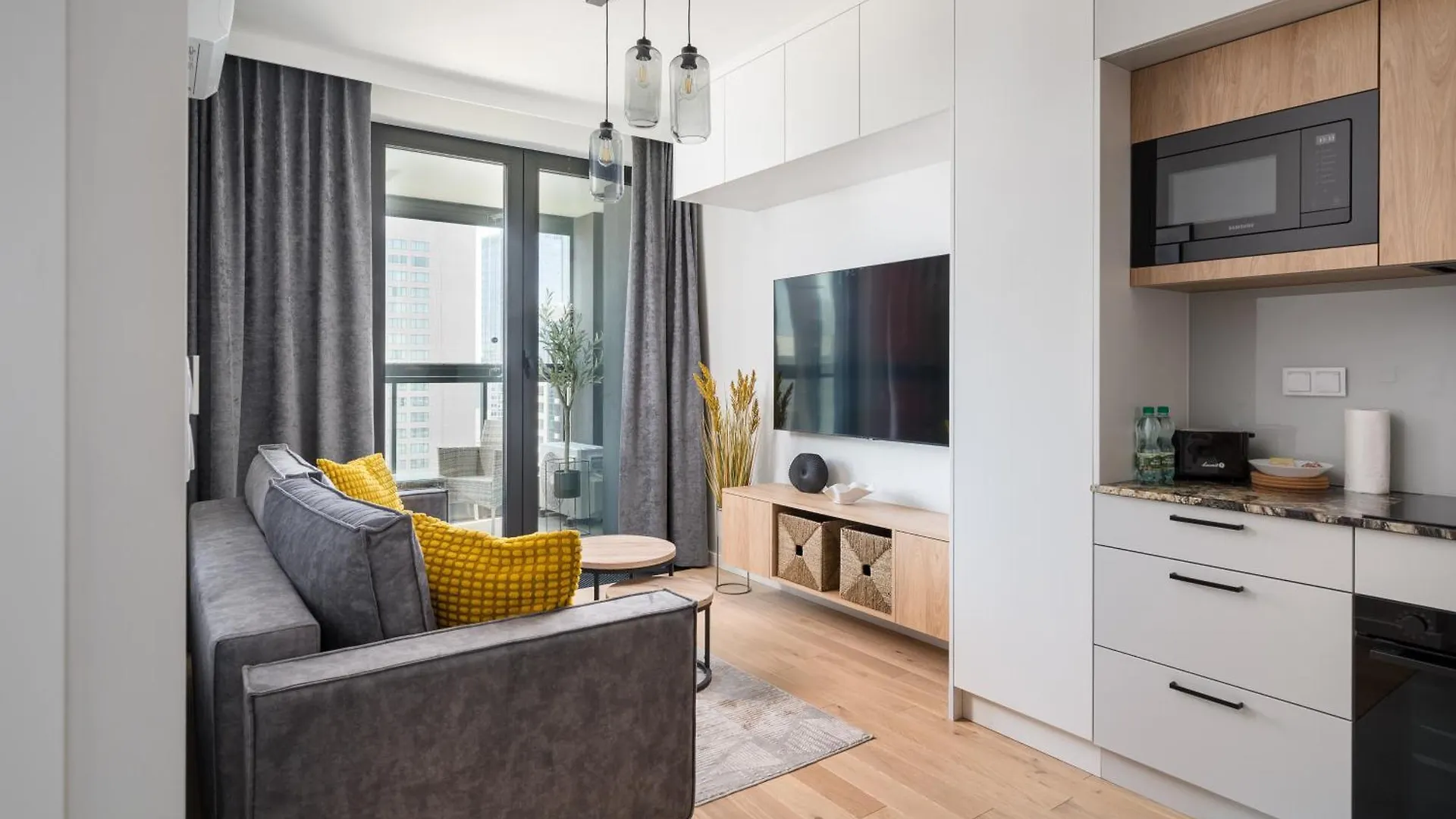 Grzybowska City View Apartments Warszawa 0*,  Polska