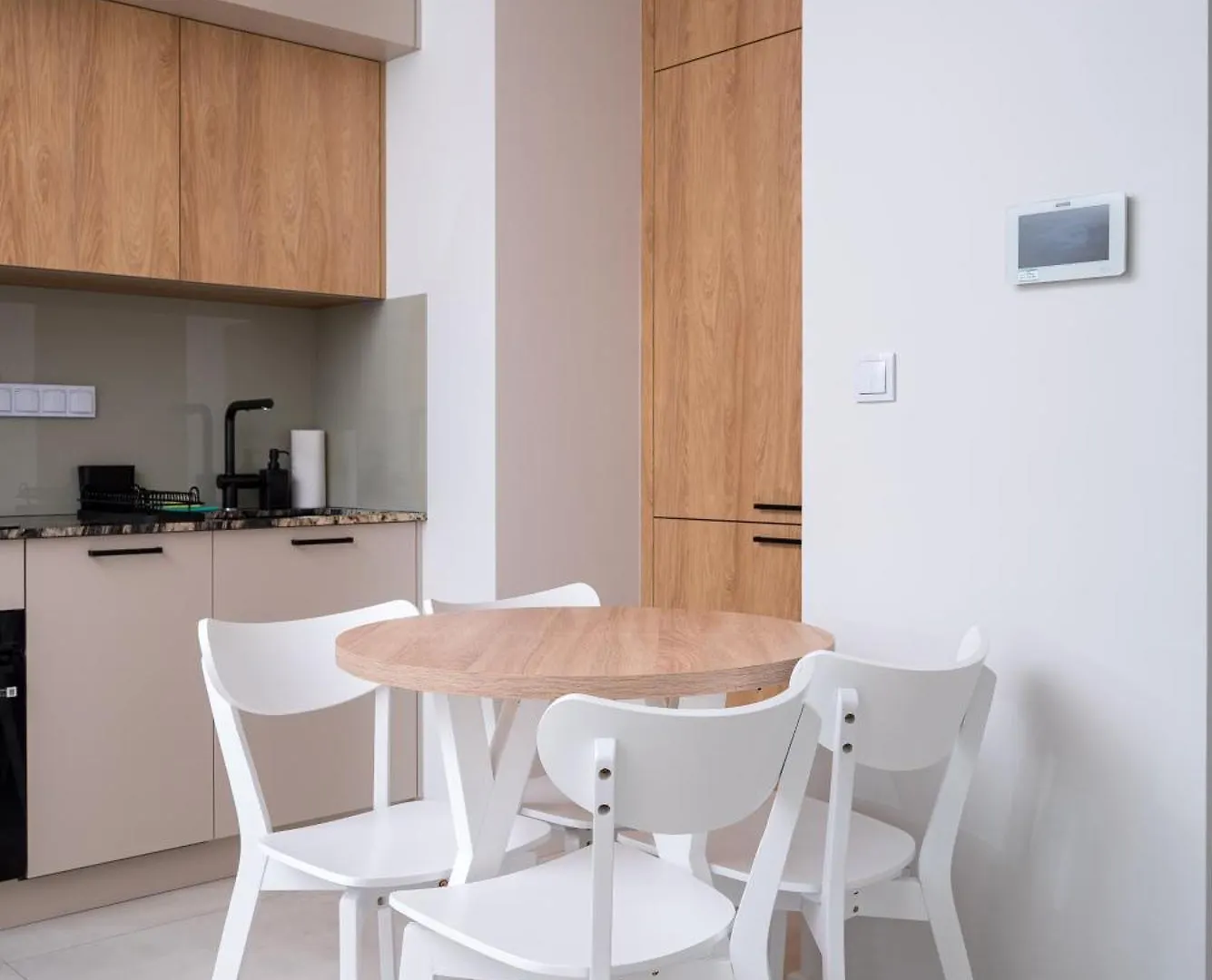 Grzybowska City View Apartments Warszawa Polska