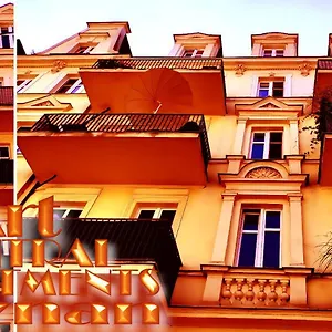 https://art-apartments.poznan-hotels.com